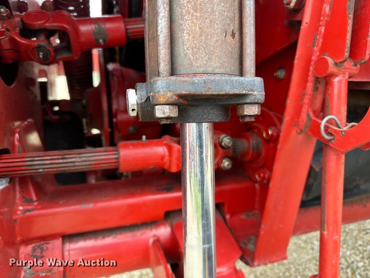 image for item DP8388 New Holland  1465 swather / windrower