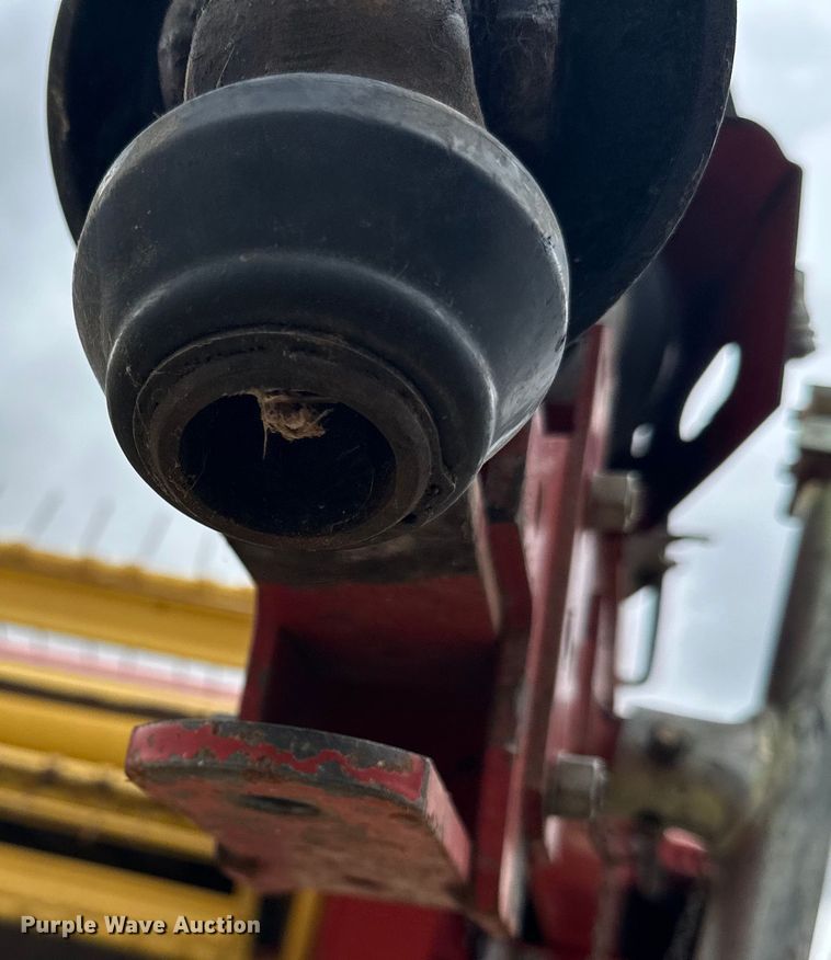 image for item DP8388 New Holland  1465 swather / windrower