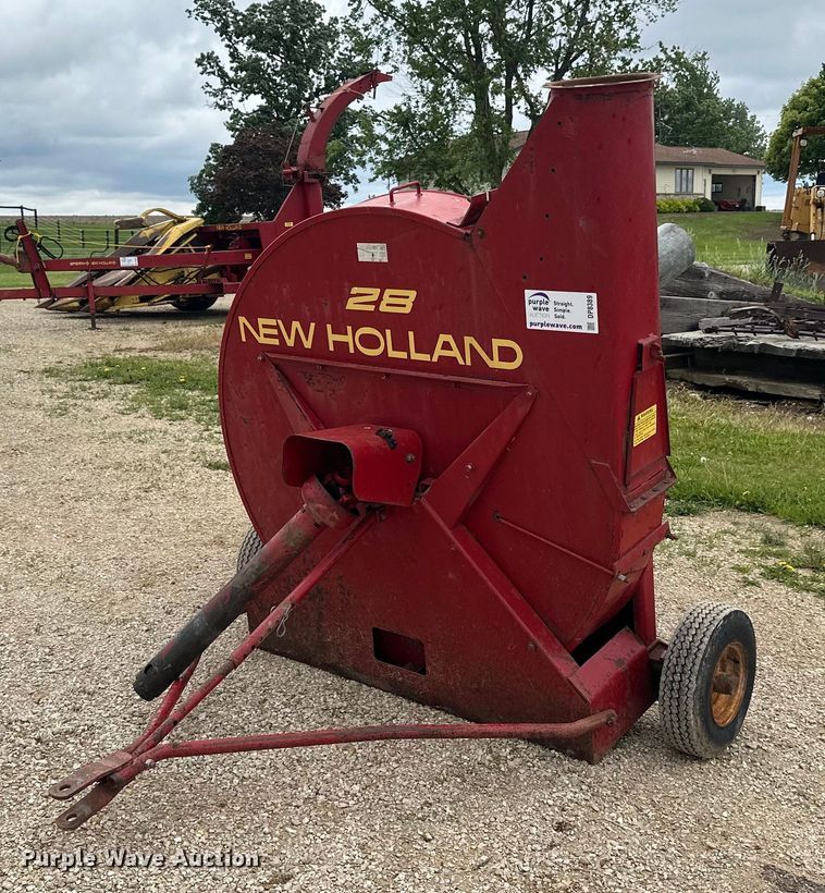 image for item DP8389 New Holland  28 silage blower
