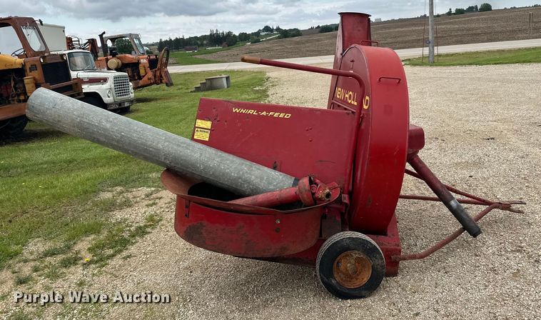 image for item DP8389 New Holland  28 silage blower