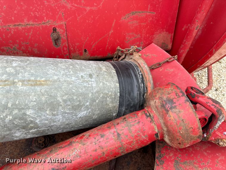 image for item DP8389 New Holland  28 silage blower