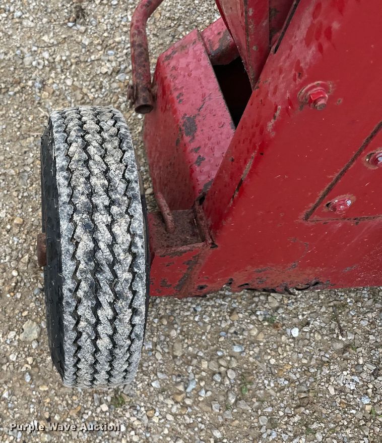 image for item DP8389 New Holland  28 silage blower