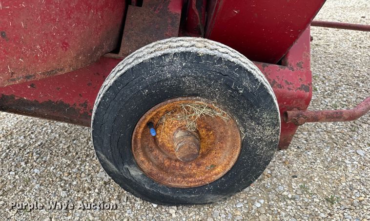 image for item DP8389 New Holland  28 silage blower