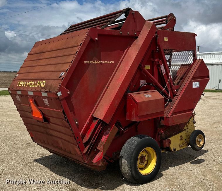 image for item DP8390 New Holland  851 round baler