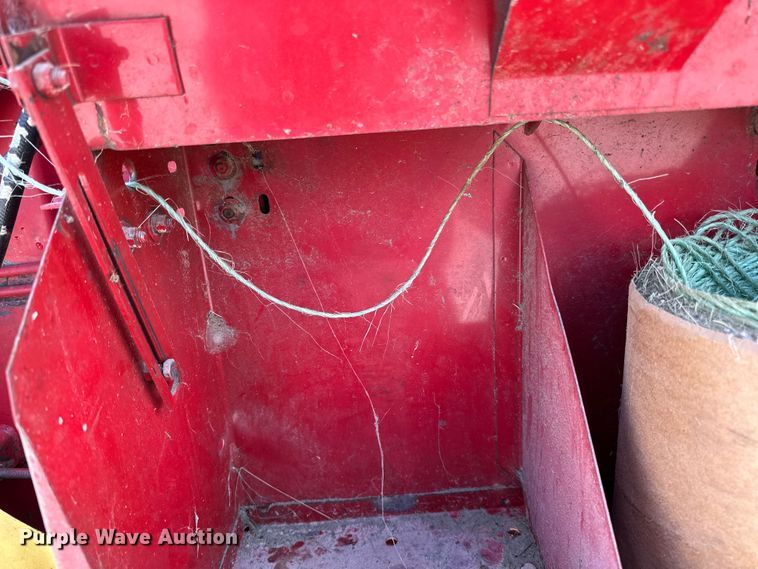 image for item DP8390 New Holland  851 round baler