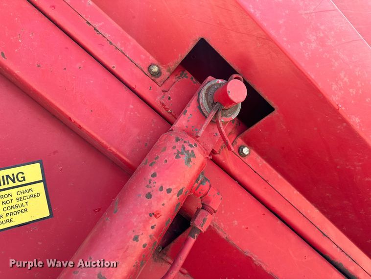 image for item DP8390 New Holland  851 round baler