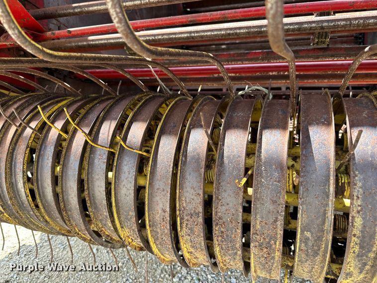 image for item DP8390 New Holland  851 round baler