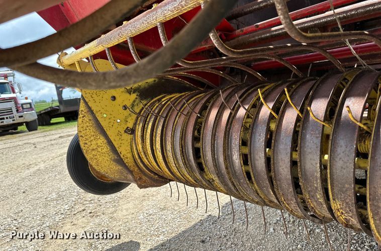 image for item DP8390 New Holland  851 round baler