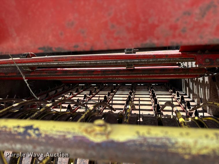 image for item DP8390 New Holland  851 round baler