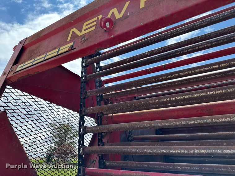 image for item DP8390 New Holland  851 round baler