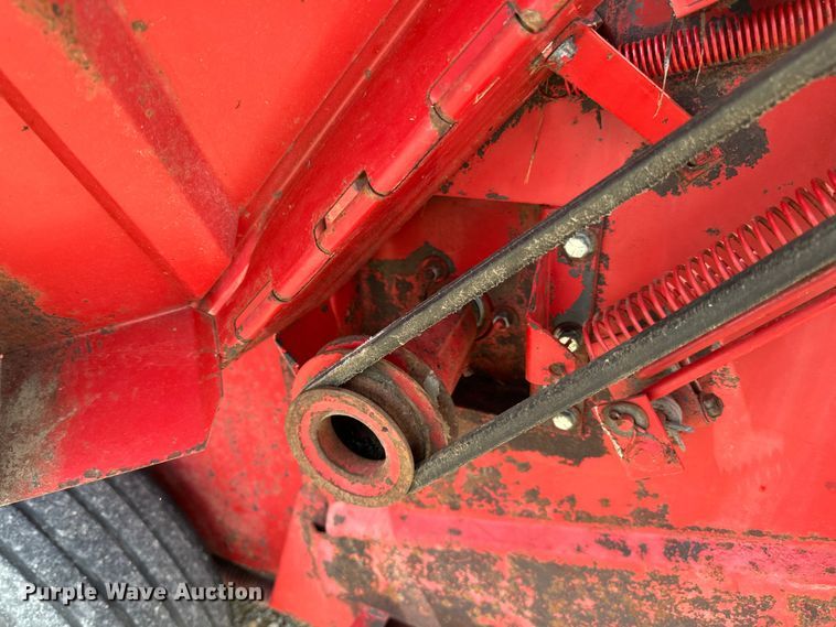 image for item DP8390 New Holland  851 round baler