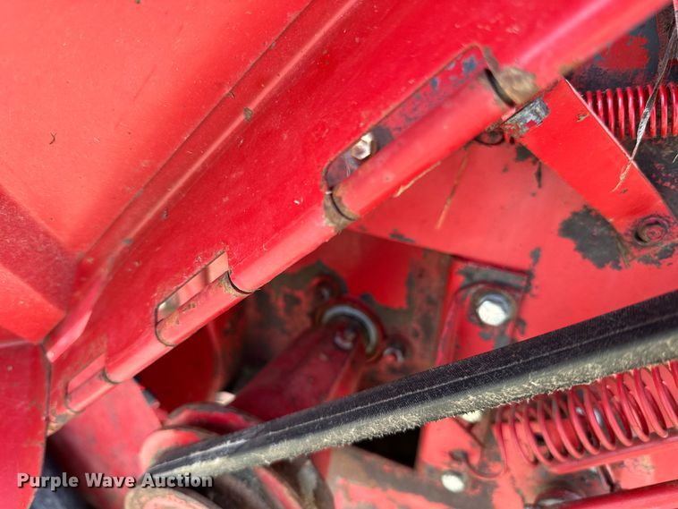 image for item DP8390 New Holland  851 round baler