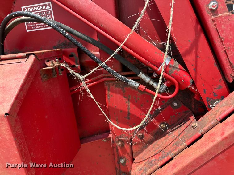 image for item DP8390 New Holland  851 round baler