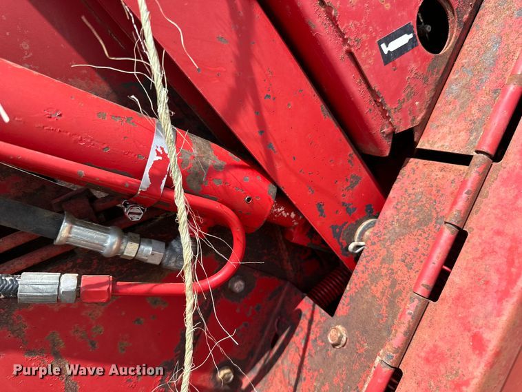 image for item DP8390 New Holland  851 round baler