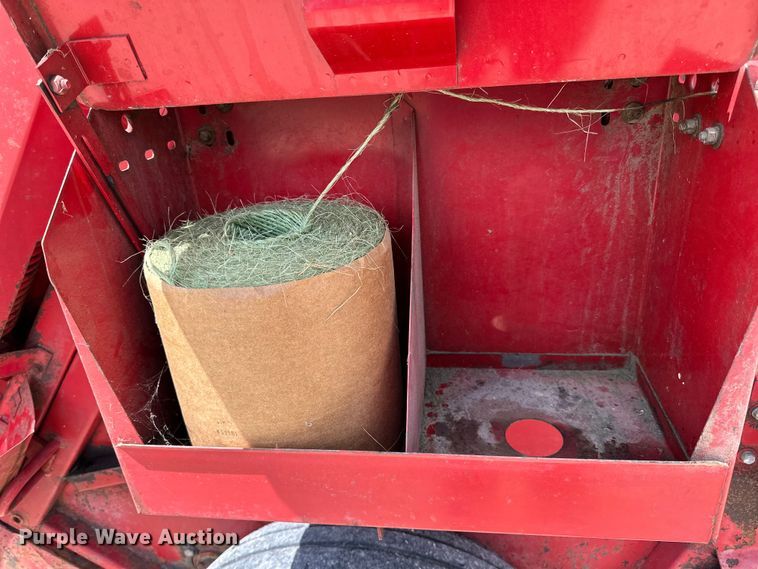 image for item DP8390 New Holland  851 round baler