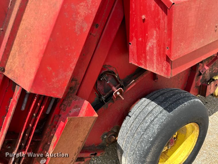 image for item DP8390 New Holland  851 round baler