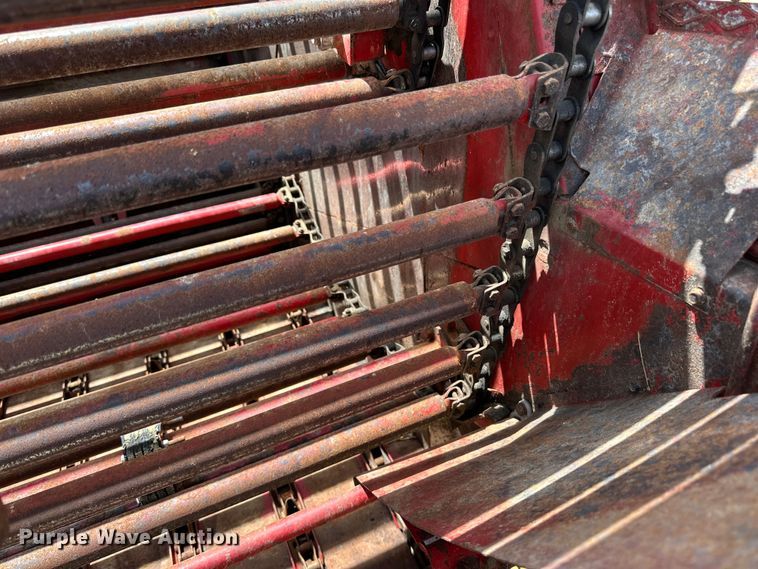 image for item DP8390 New Holland  851 round baler