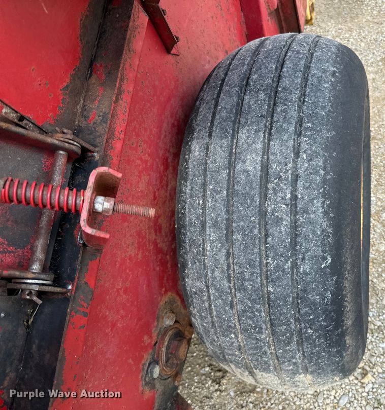 image for item DP8390 New Holland  851 round baler