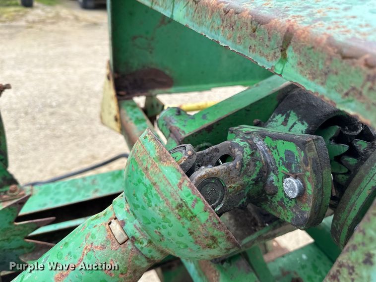 image for item DP8391 John Deere  24T small square baler