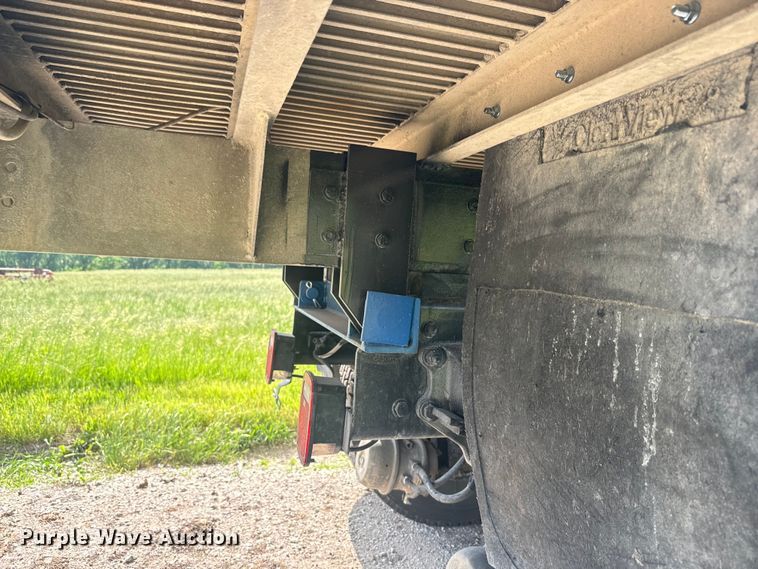 image for item DQ6775 2008 Freightliner Business Class M2  grain truck