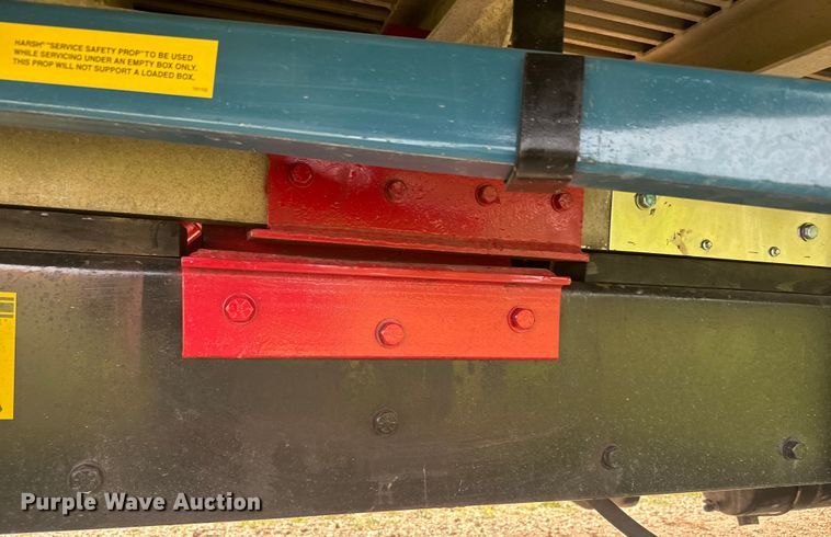 image for item DQ6775 2008 Freightliner Business Class M2  grain truck