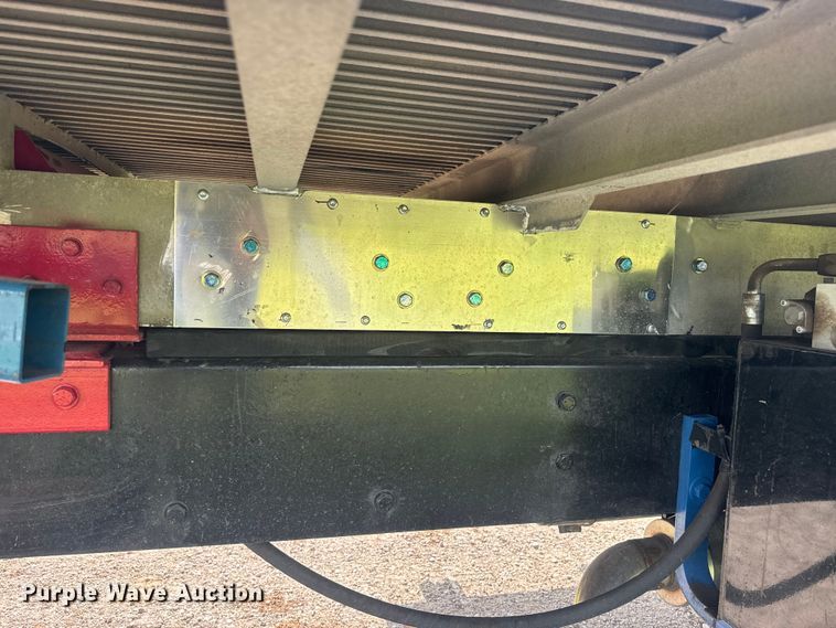 image for item DQ6775 2008 Freightliner Business Class M2  grain truck