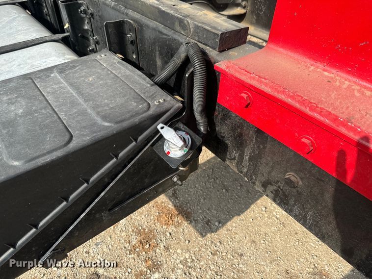 image for item DQ6775 2008 Freightliner Business Class M2  grain truck