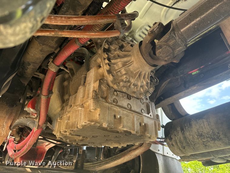 image for item DQ6775 2008 Freightliner Business Class M2  grain truck