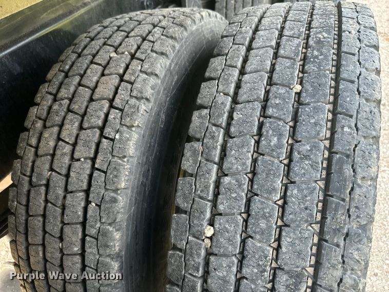 image for item DQ6775 2008 Freightliner Business Class M2  grain truck