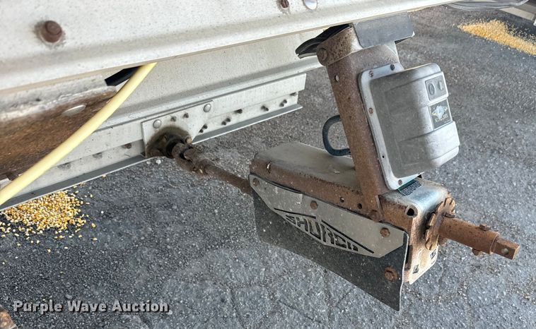 image for item DQ6786 2009 Wilson grain trailer