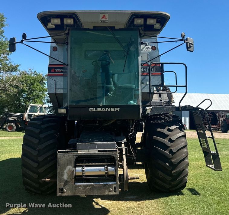 image for item DQ6788 1993 Gleaner R-52 combine