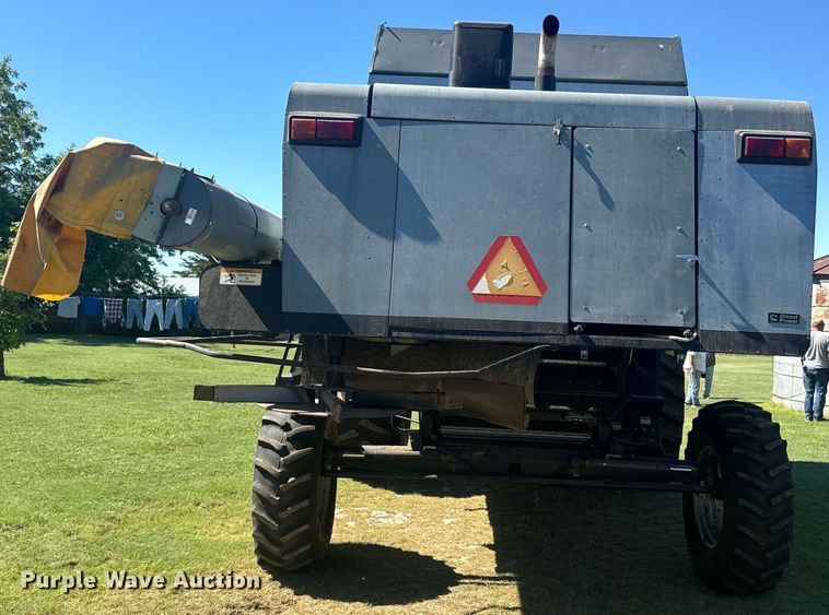 image for item DQ6788 1993 Gleaner R-52 combine