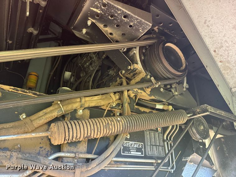 image for item DQ6788 1993 Gleaner R-52 combine