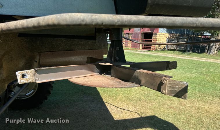 image for item DQ6788 1993 Gleaner R-52 combine