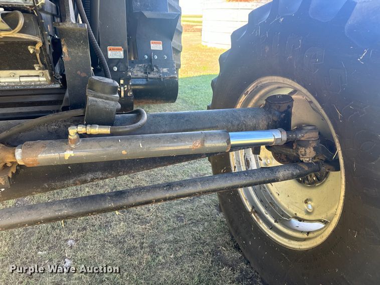 image for item DQ6788 1993 Gleaner R-52 combine