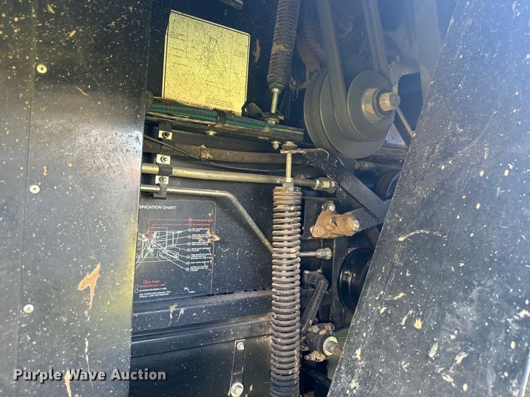 image for item DQ6788 1993 Gleaner R-52 combine