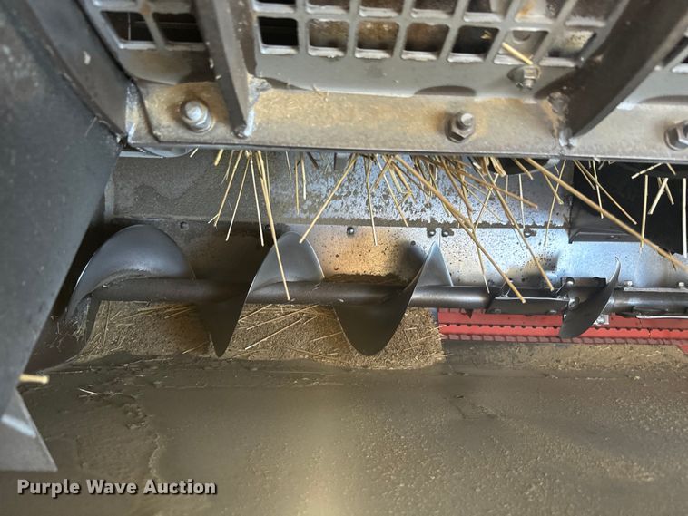 image for item DQ6788 1993 Gleaner R-52 combine