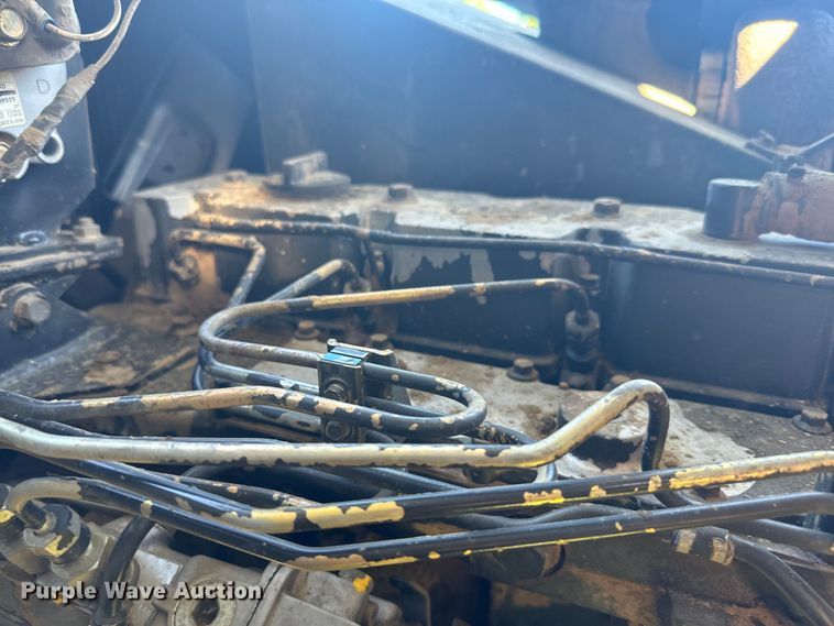 image for item DQ6788 1993 Gleaner R-52 combine