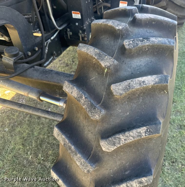 image for item DQ6788 1993 Gleaner R-52 combine