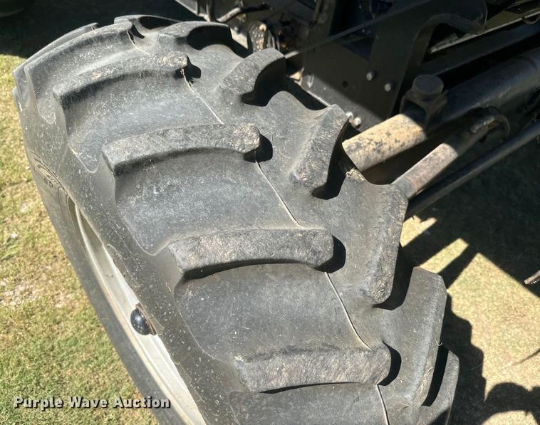 image for item DQ6788 1993 Gleaner R-52 combine