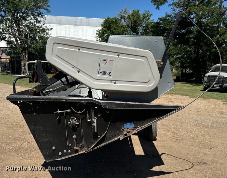 image for item DQ6789 Agco 400 rigid head