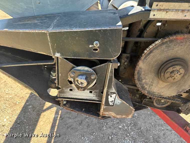 image for item DQ6789 Agco 400 rigid head