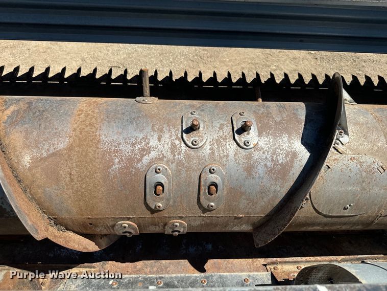 image for item DQ6789 Agco 400 rigid head