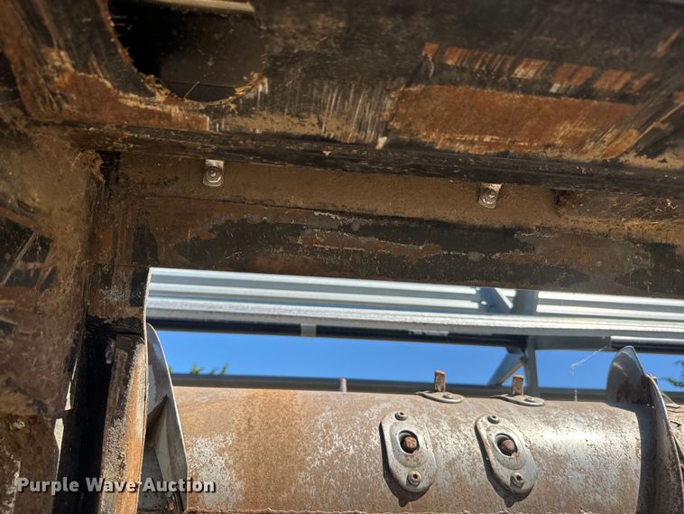 image for item DQ6789 Agco 400 rigid head