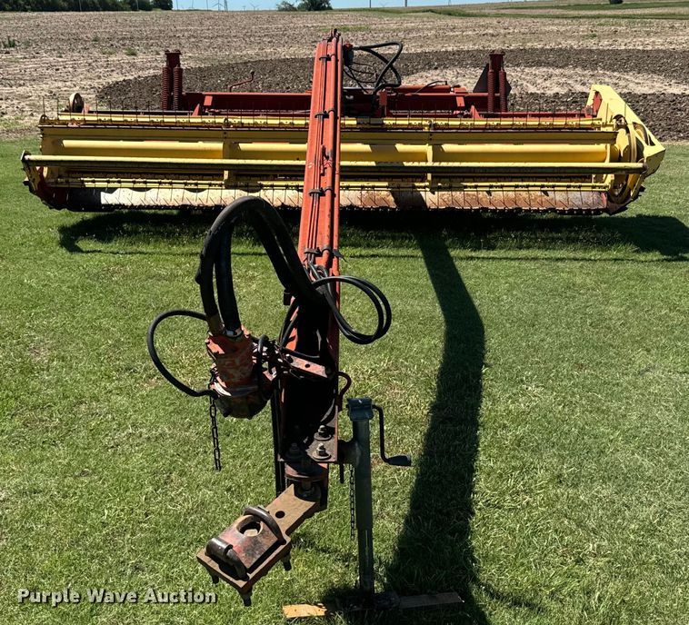 image for item DQ6792 New Holland 116 swather / windrower
