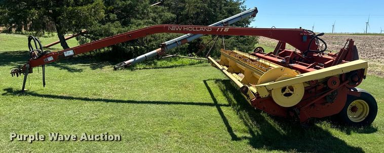 image for item DQ6792 New Holland 116 swather / windrower