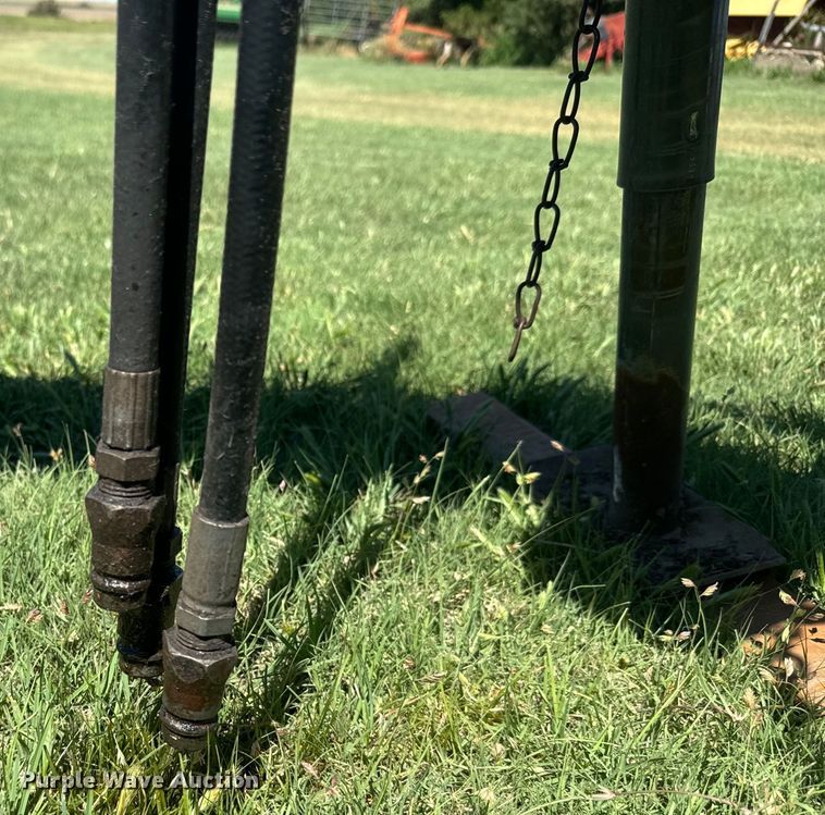 image for item DQ6792 New Holland 116 swather / windrower