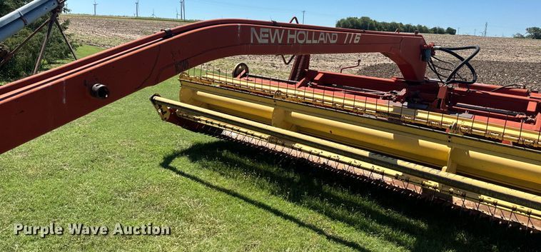 image for item DQ6792 New Holland 116 swather / windrower