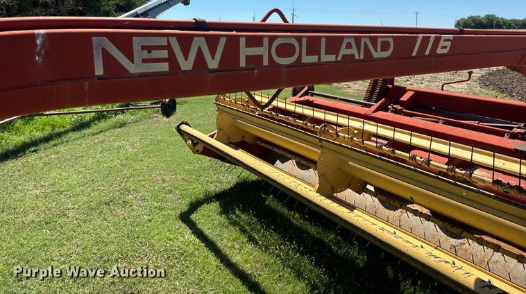 image for item DQ6792 New Holland 116 swather / windrower
