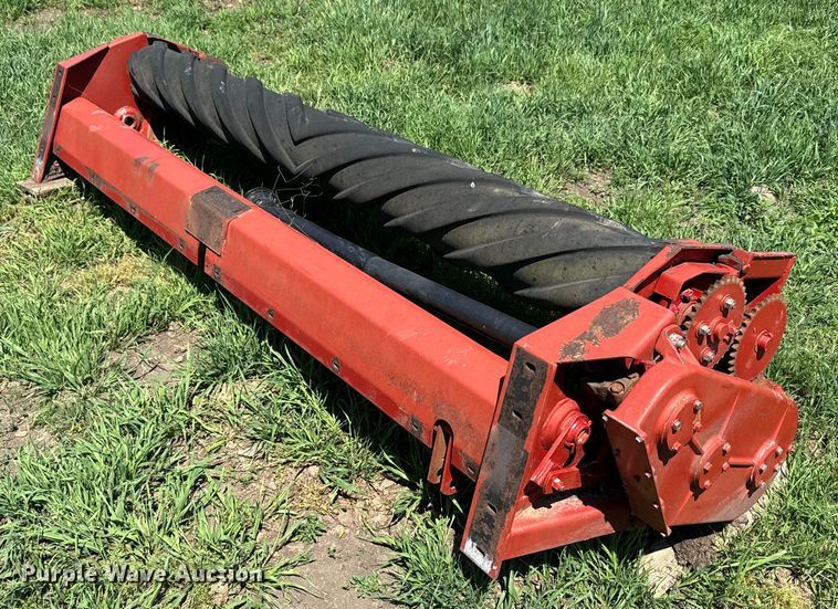 image for item DQ6792 New Holland 116 swather / windrower